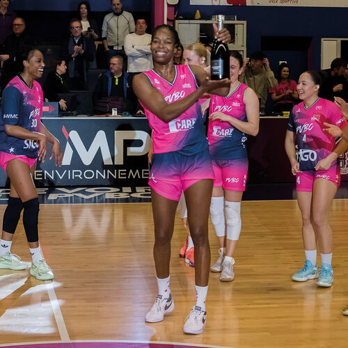 Fabienne CONSTANT dans le cinq majeur de la LF2 ! Fabienne CONSTANT dans le cinq majeur de la LF2 !