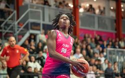 Cinq majeur, entra&icirc;neur de l'ann&eacute;e